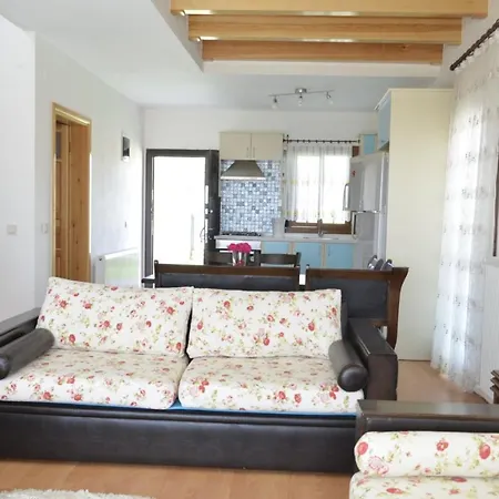 Nalya Konak Havuzlu Villa Çeşme